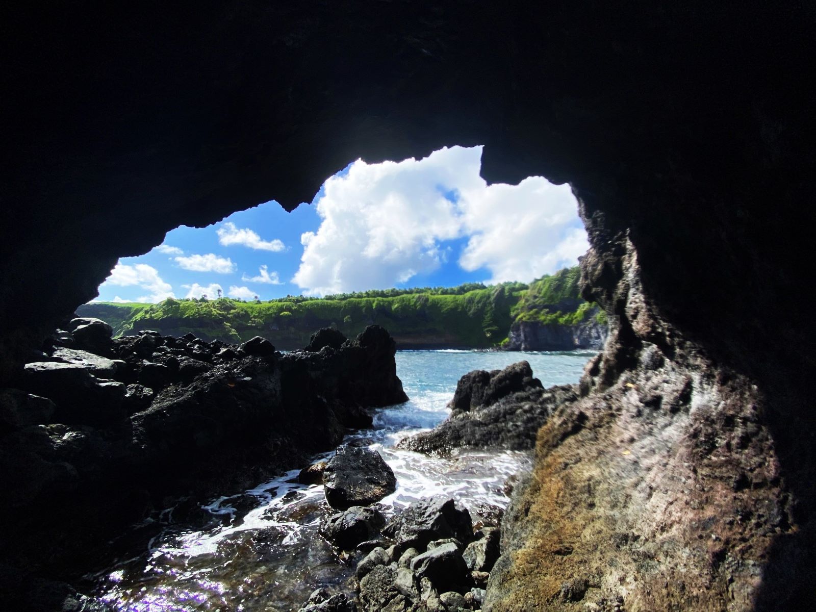 Secrets-Beneath-Hawaii8217s-Kipahulu-Caves secrets-beneath-hawaiis-kipahulu-caves