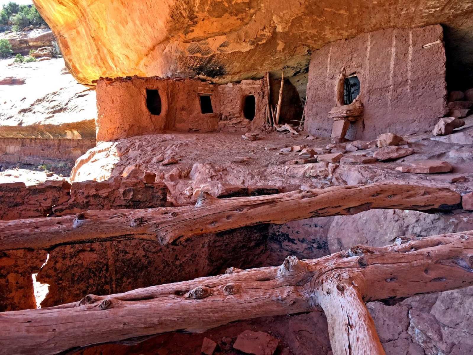 Secrets-Beneath-Utah8217s-Moon-House secrets-beneath-utahs-moon-house