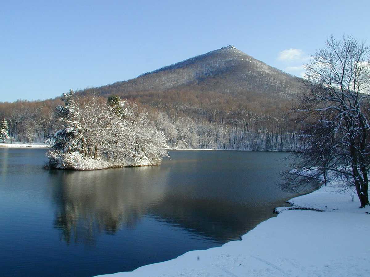 secrets-hidden-in-virginias-peaks-of-otter