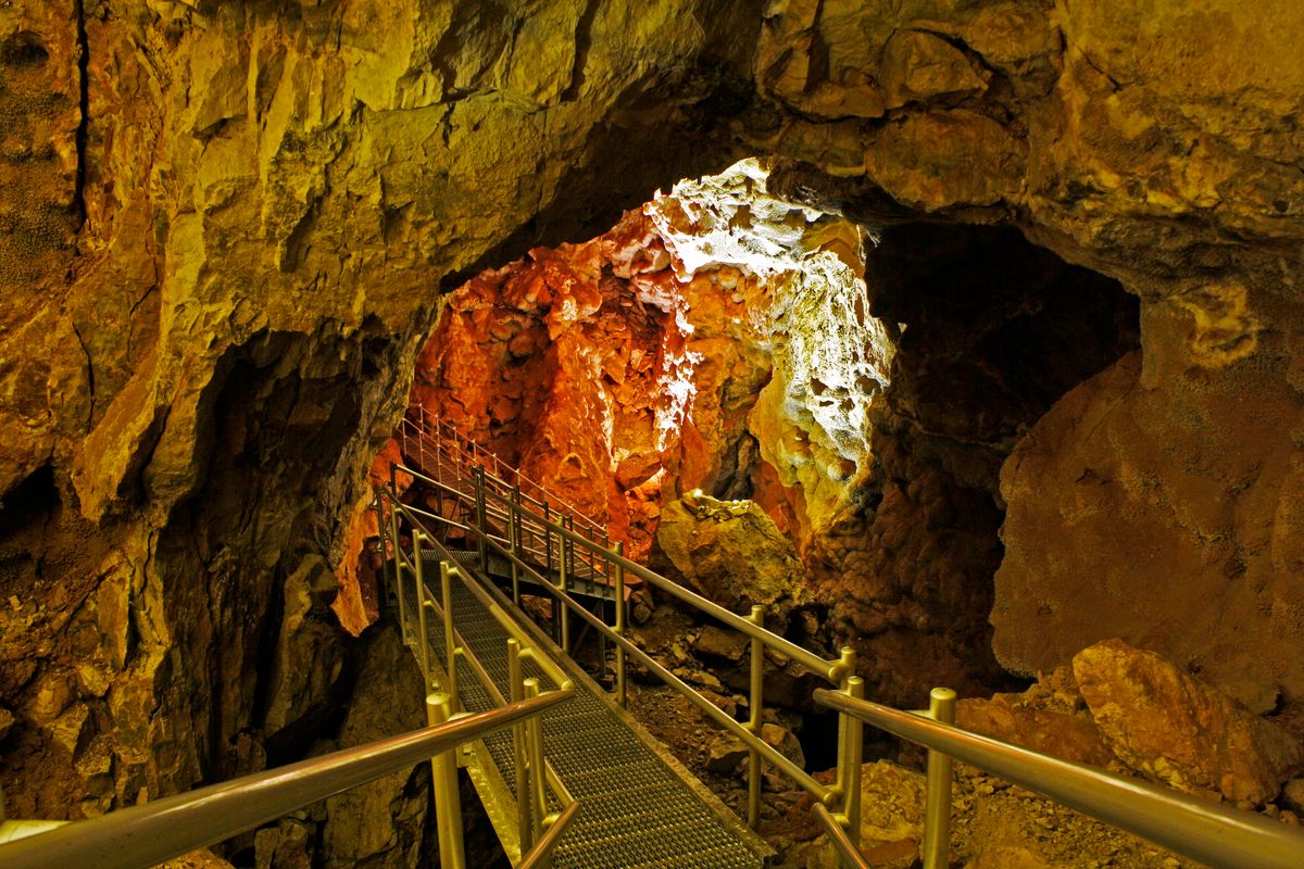 Secrets-Inside-South-Dakota8217s-Jewel-Cave secrets-inside-south-dakotas-jewel-cave