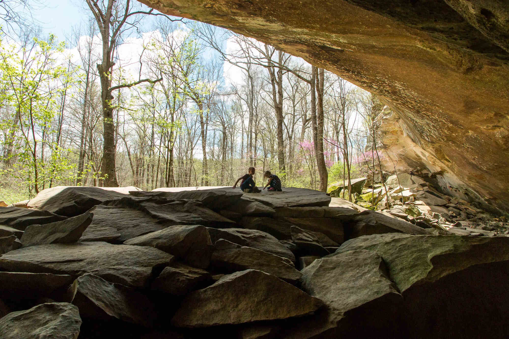 secrets-of-illinois-giant-city-trails