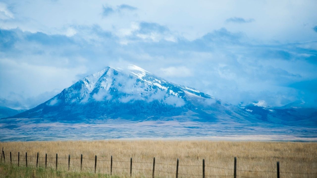 secrets-of-montanas-sweet-grass-hills