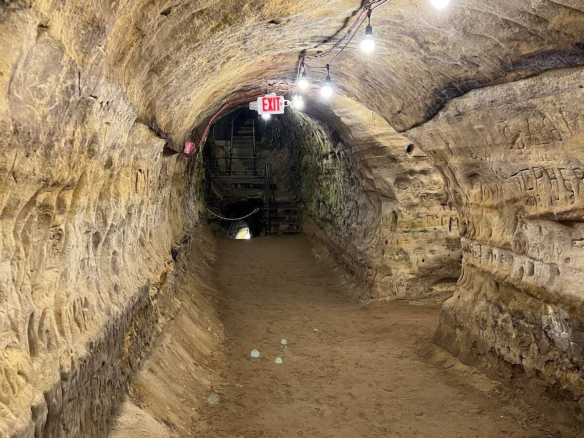 Secrets-Of-Nebraska8217s-Robbers-Cave secrets-of-nebraskas-robbers-cave