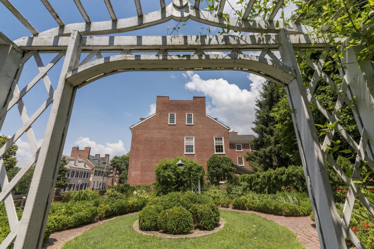 secrets-of-new-castles-hidden-read-house-and-gardens