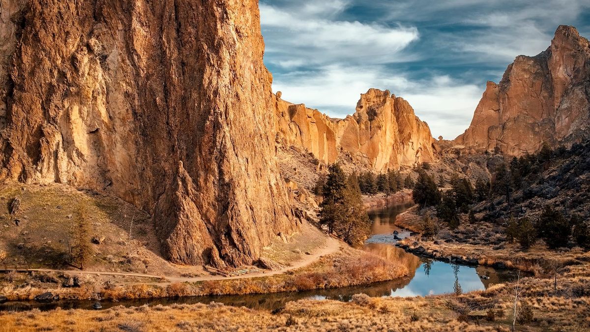 secrets-of-oregons-smith-rock-cliffs