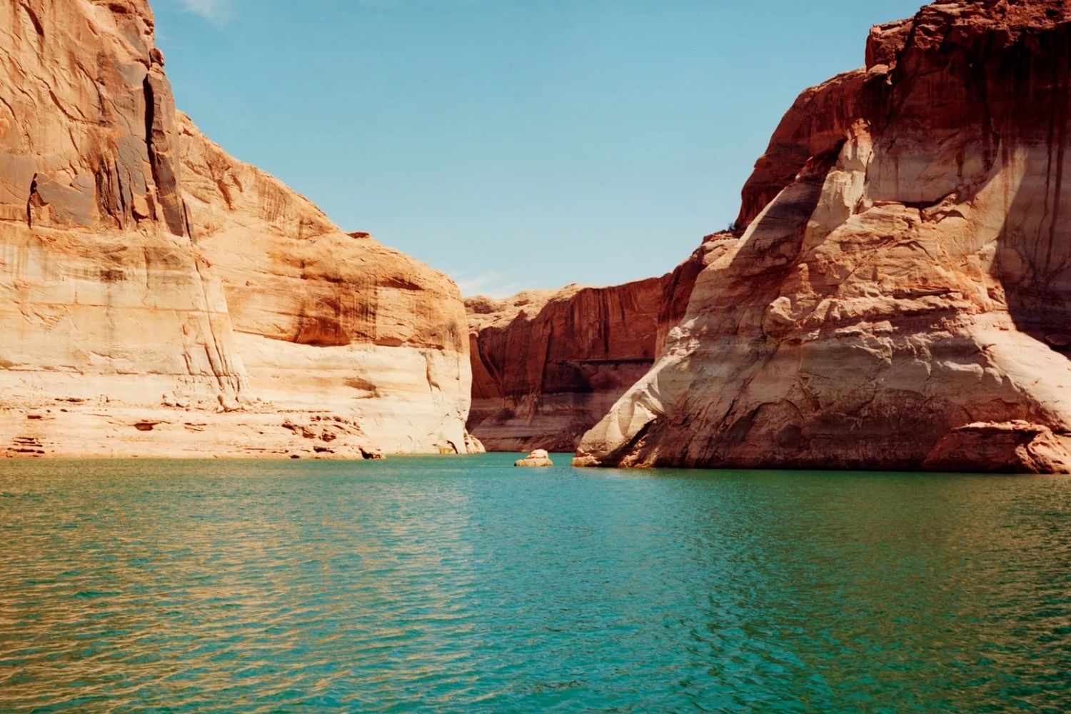 secrets-of-utahs-dark-canyon-lakes