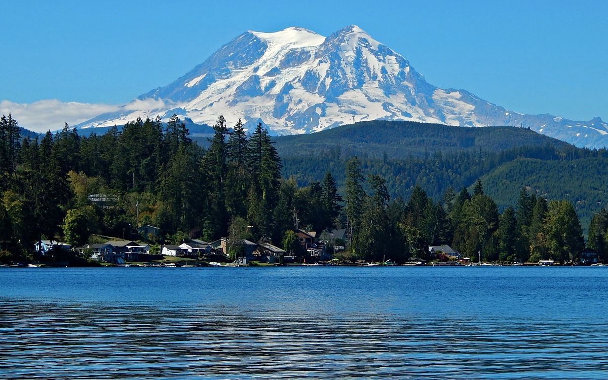 secrets-of-washingtons-mount-rainier-lakes