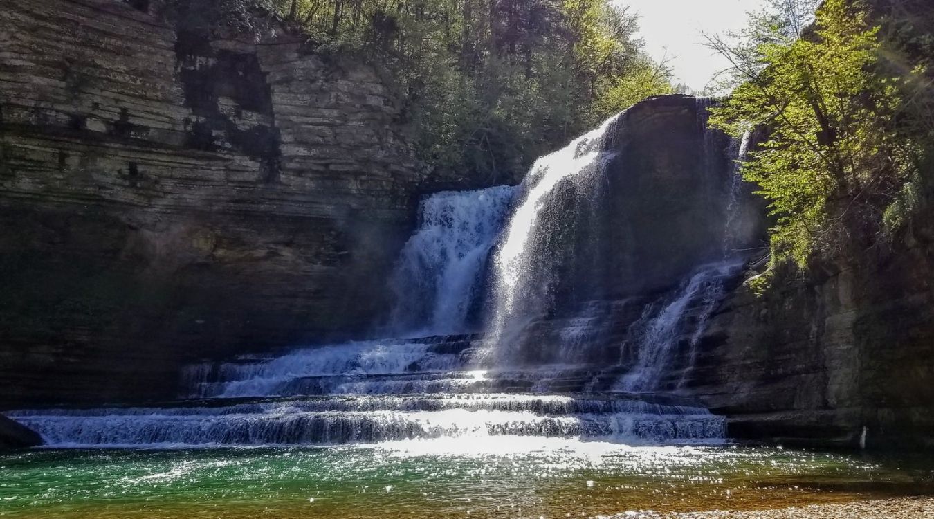 Tennessee8217s-Secret-Cummins-Falls-Swimming-Hole-And-Waterfall tennessees-secret-cummins-falls-swimming-hole-and-waterfall