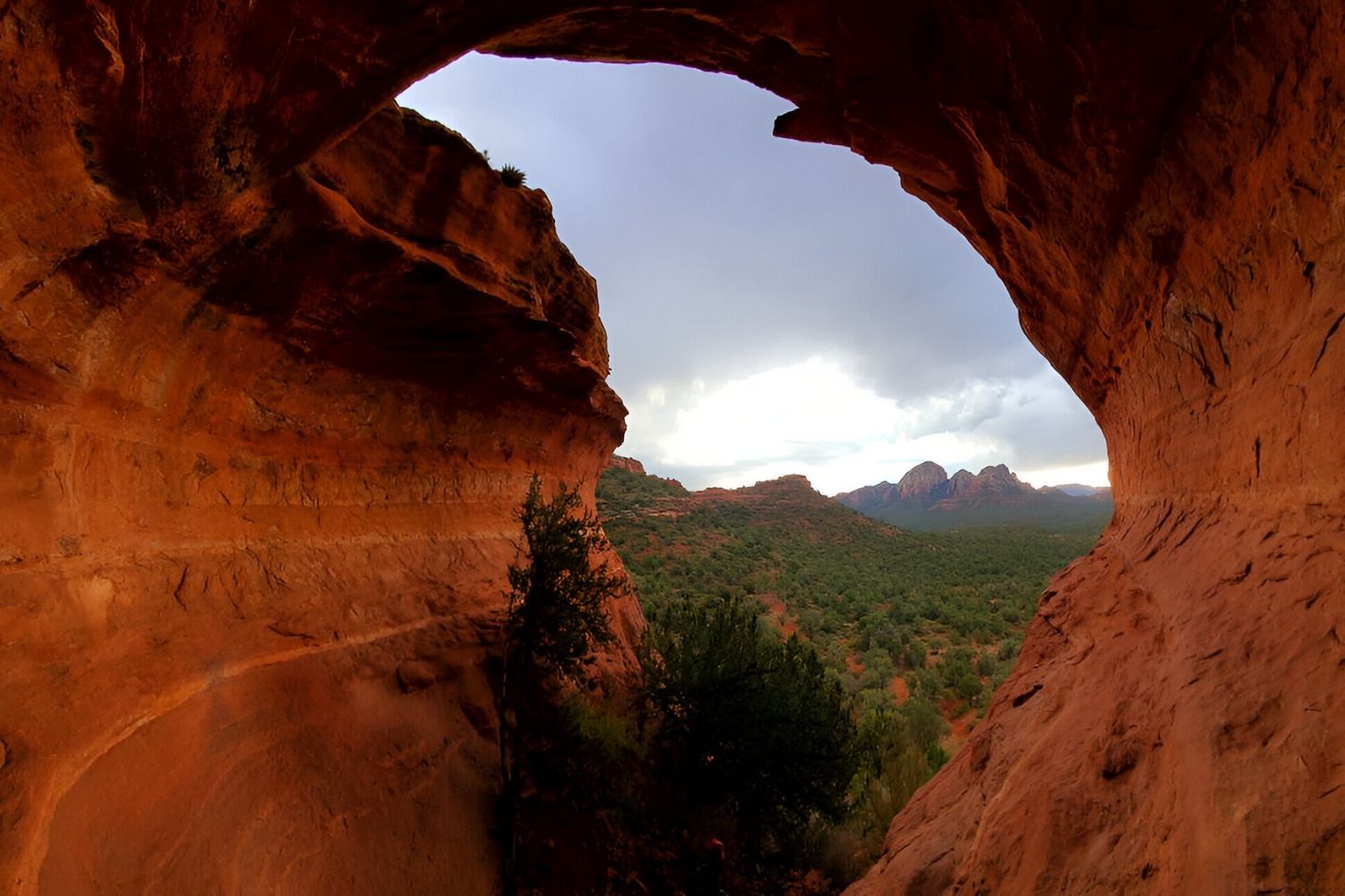 Arizona8217s-Secret-Caves-Of-The-Medicine-Man arizonas-secret-caves-of-the-medicine-man