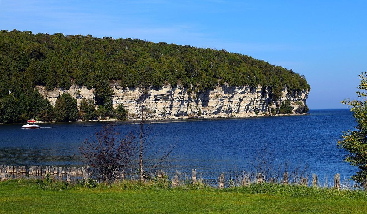 Hidden-Caves-Of-Michigan8217s-Garden-Peninsula hidden-caves-of-michigans-garden-peninsula