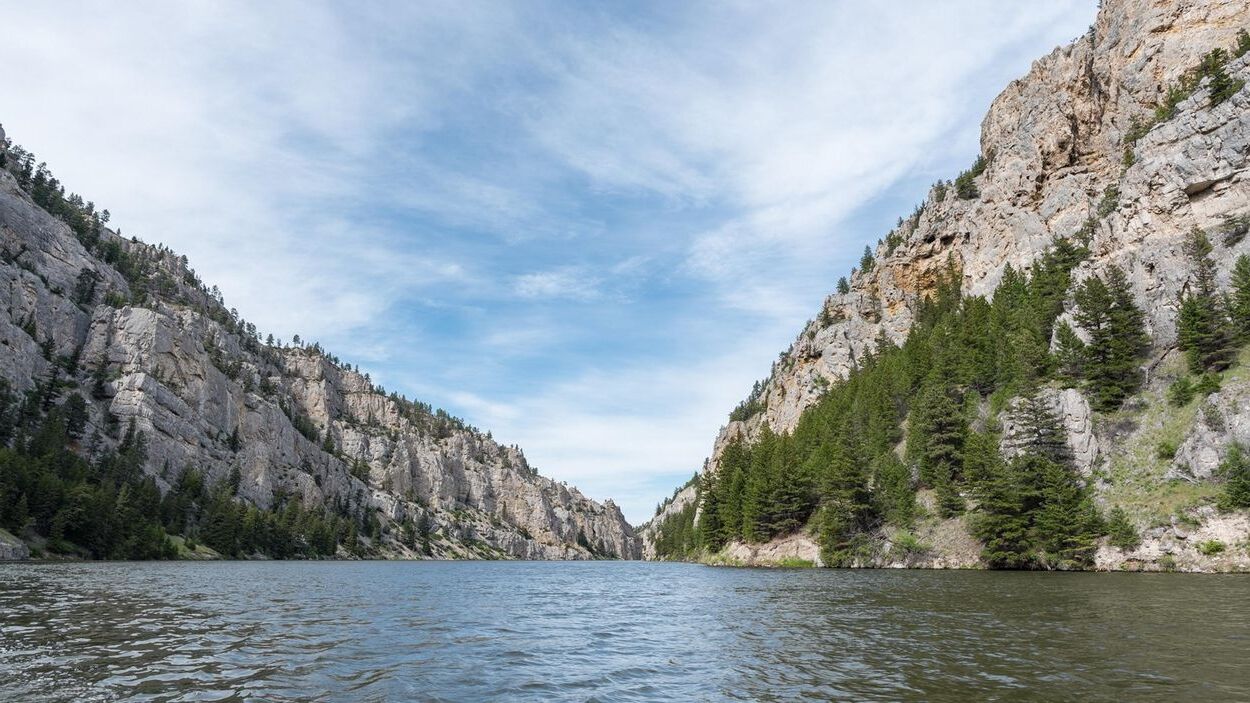 hidden-caves-of-montanas-lewis-gates