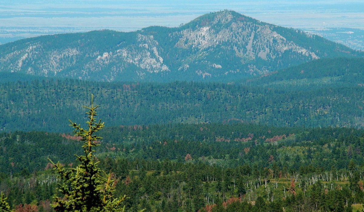 Hidden-Lakes-Of-South-Dakota8217s-Crow-Peak hidden-lakes-of-south-dakotas-crow-peak