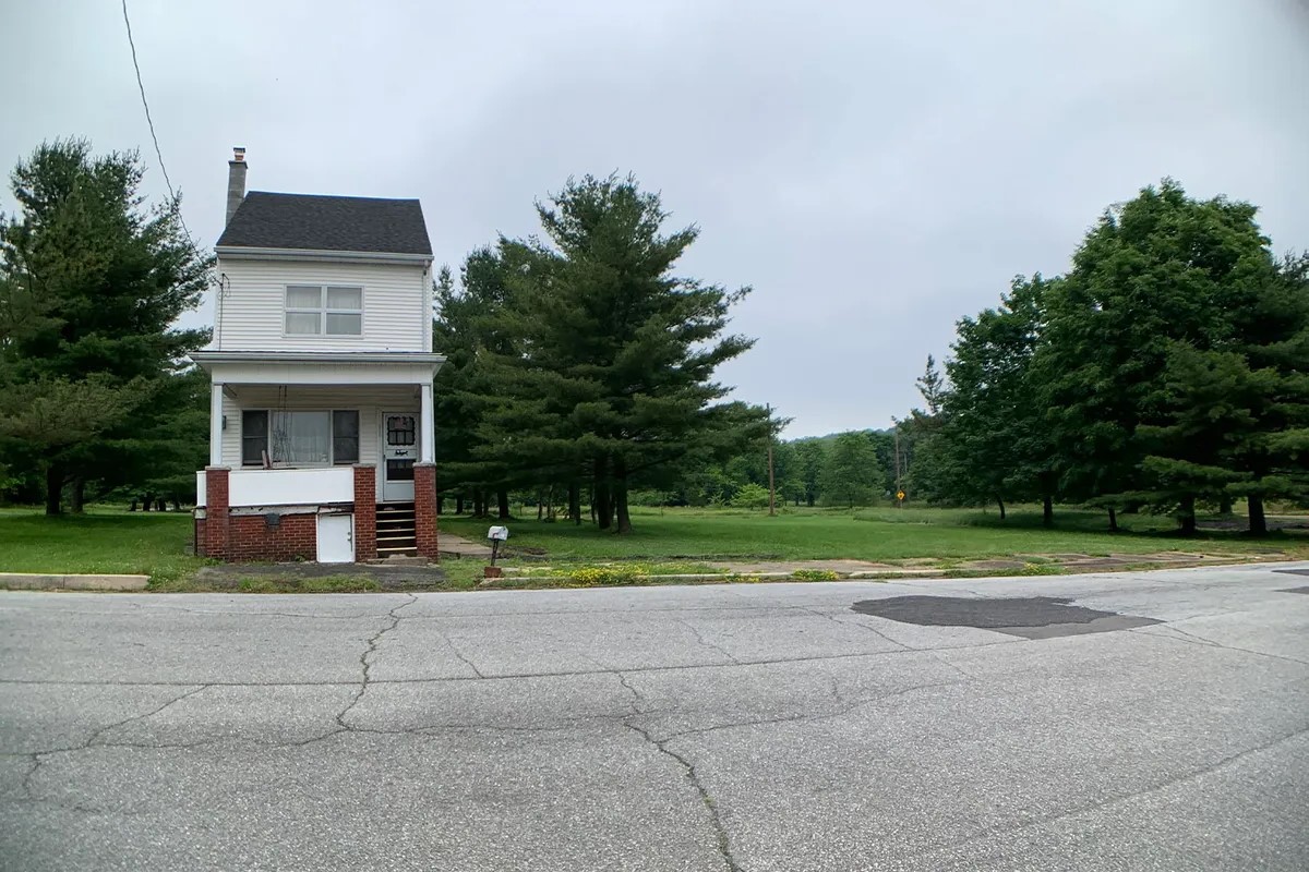 hidden-mines-of-pennsylvanias-ghost-towns