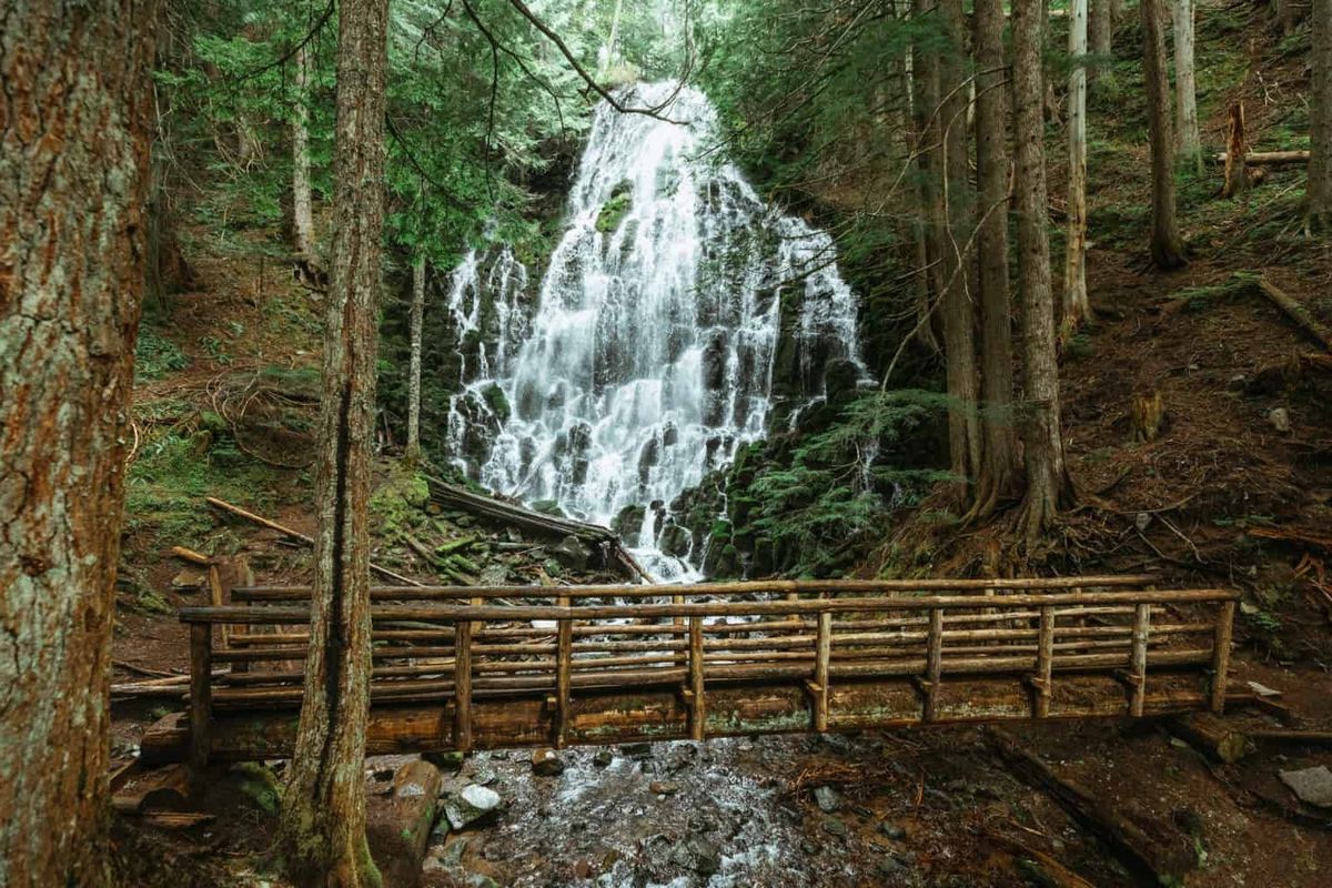 hidden-pools-near-oregons-ramona-falls