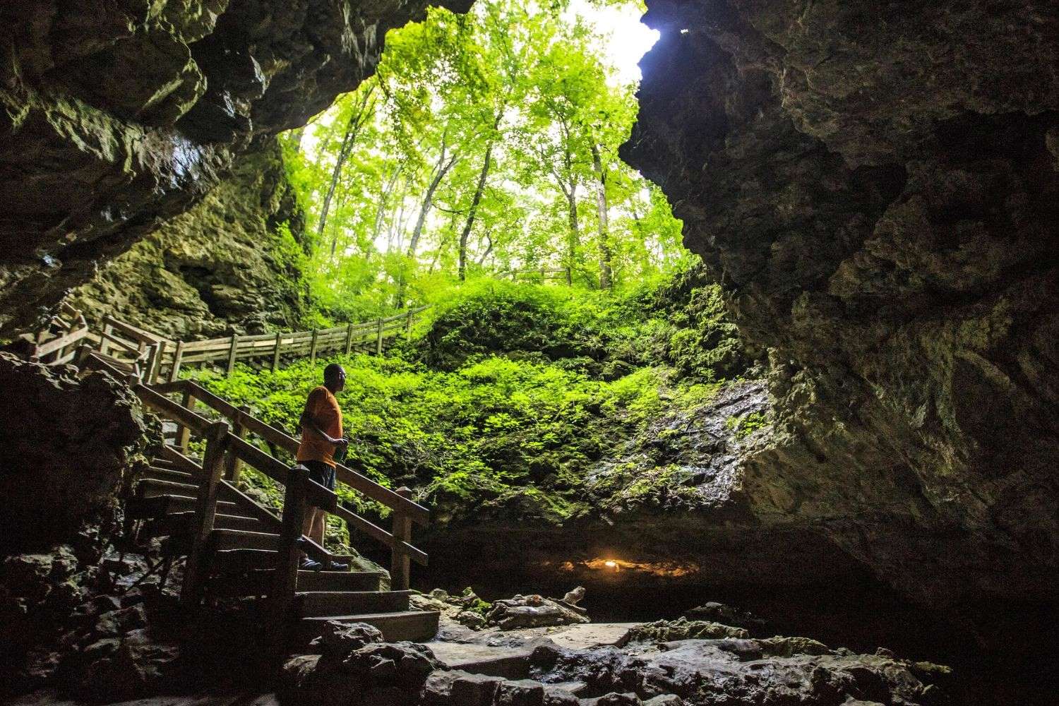hidden-tales-from-iowas-maquoketa-caves