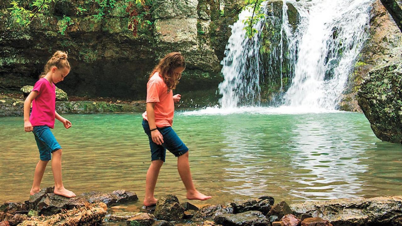 hidden-tales-of-arkansas-lake-catherine