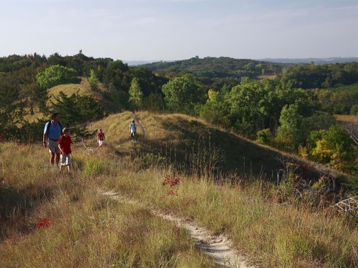 hidden-trails-of-iowas-preparation-canyon