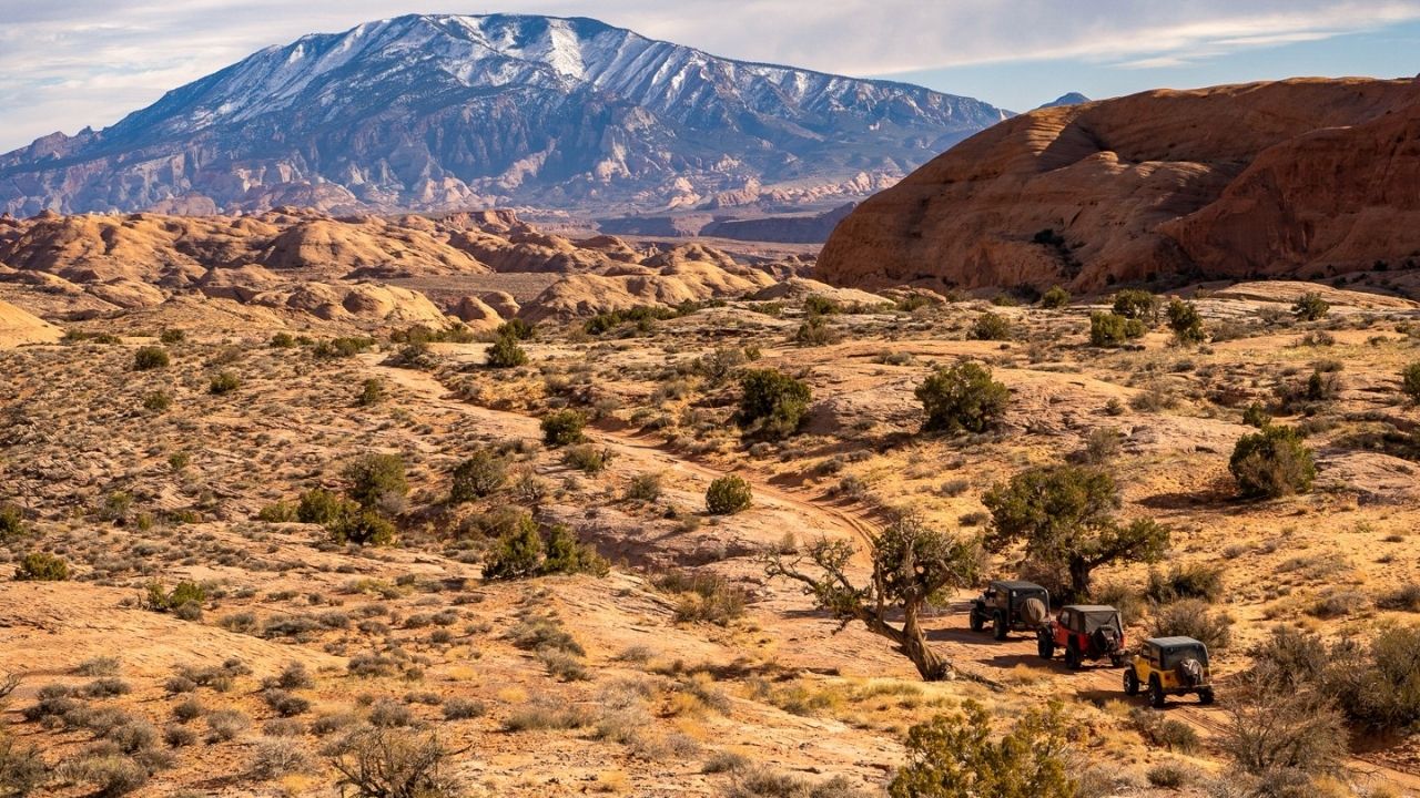 hidden-trails-of-utahs-hole-rock