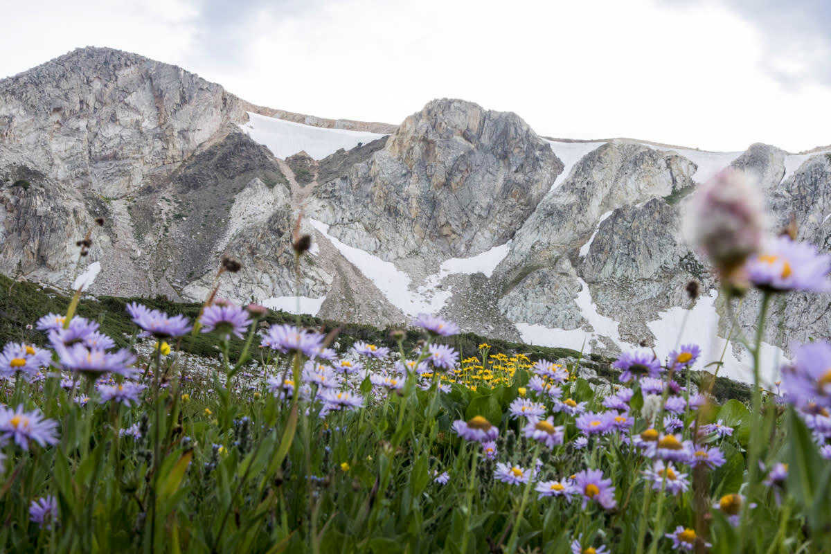 hidden-valleys-in-wyomings-snowy-range