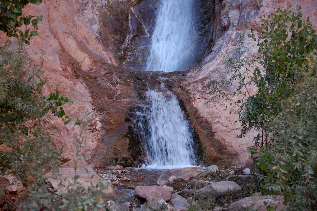 Hidden-Waters-Of-Arizona8217s-Ribbon-Falls hidden-waters-of-arizonas-ribbon-falls