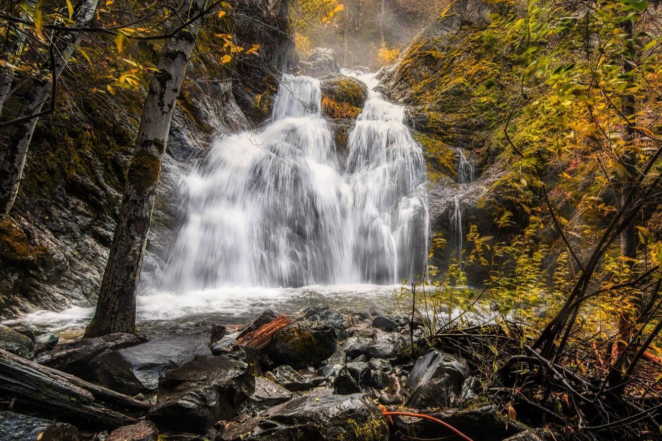 Hidden-Waters-Of-California8217s-Faery-Falls hidden-waters-of-californias-faery-falls