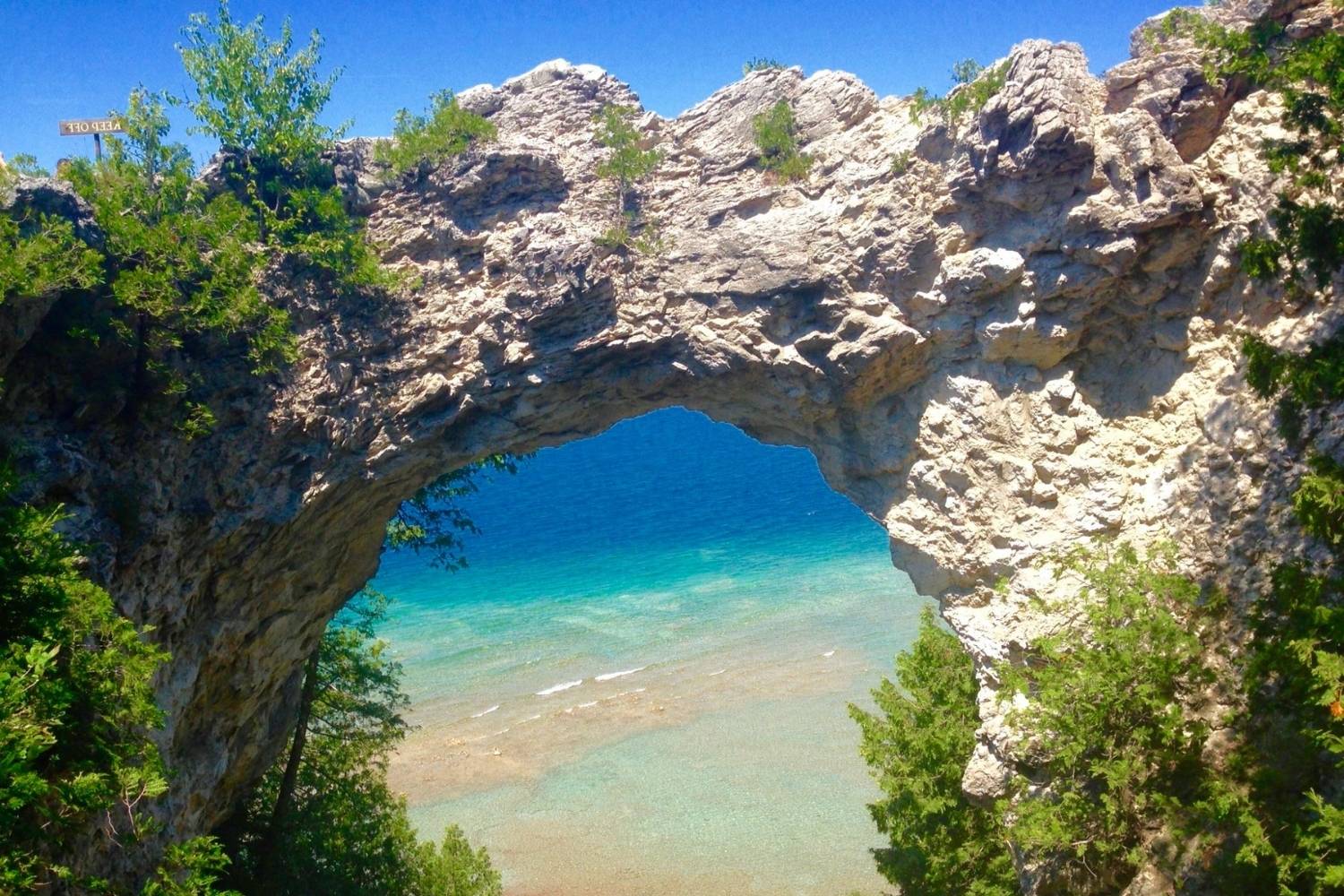 Hidden-Wonders-Beneath-Michigan8217s-Arch-Rock hidden-wonders-beneath-michigans-arch-rock
