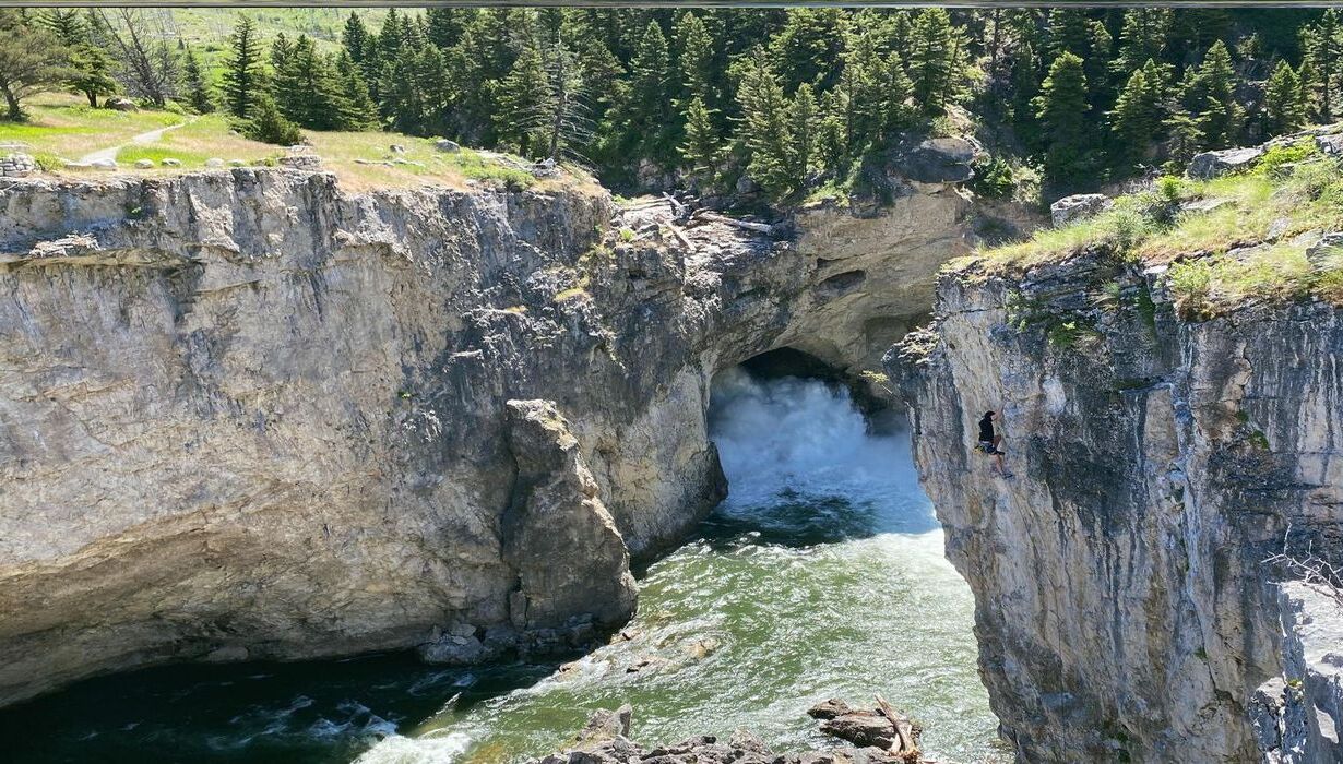 hidden-wonders-beneath-montanas-natural-bridge