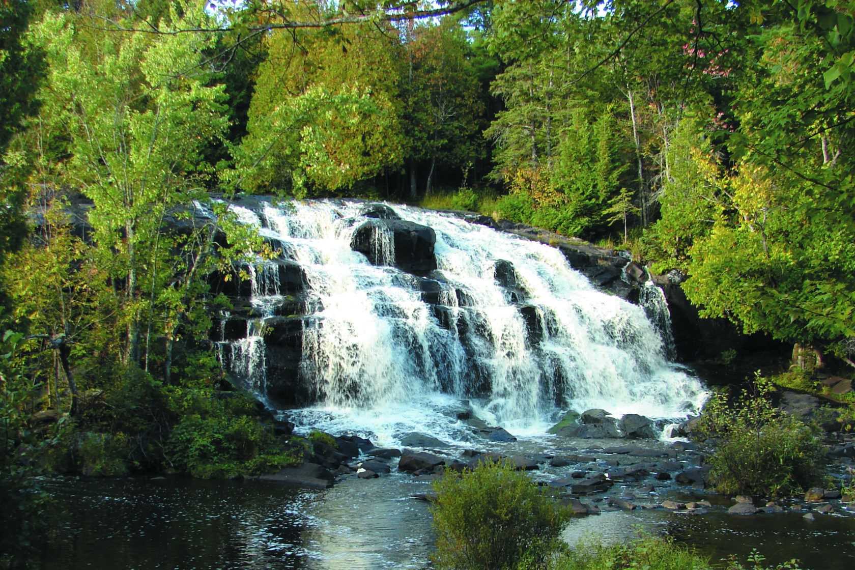 hidden-wonders-of-michigans-bond-falls