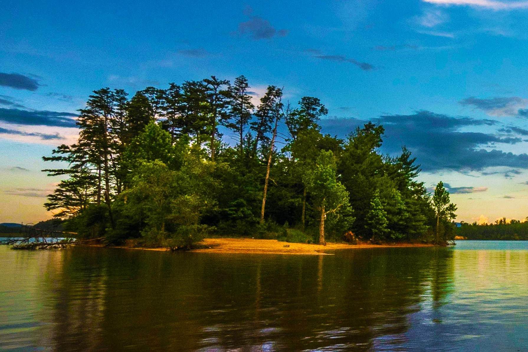 hidden-wonders-of-north-carolinas-lake-james