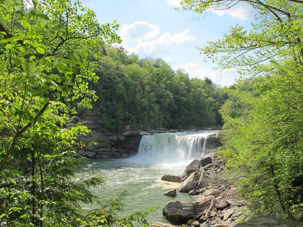 Mysteries-Behind-Kentucky8217s-Cumberland-Falls mysteries-behind-kentuckys-cumberland-falls