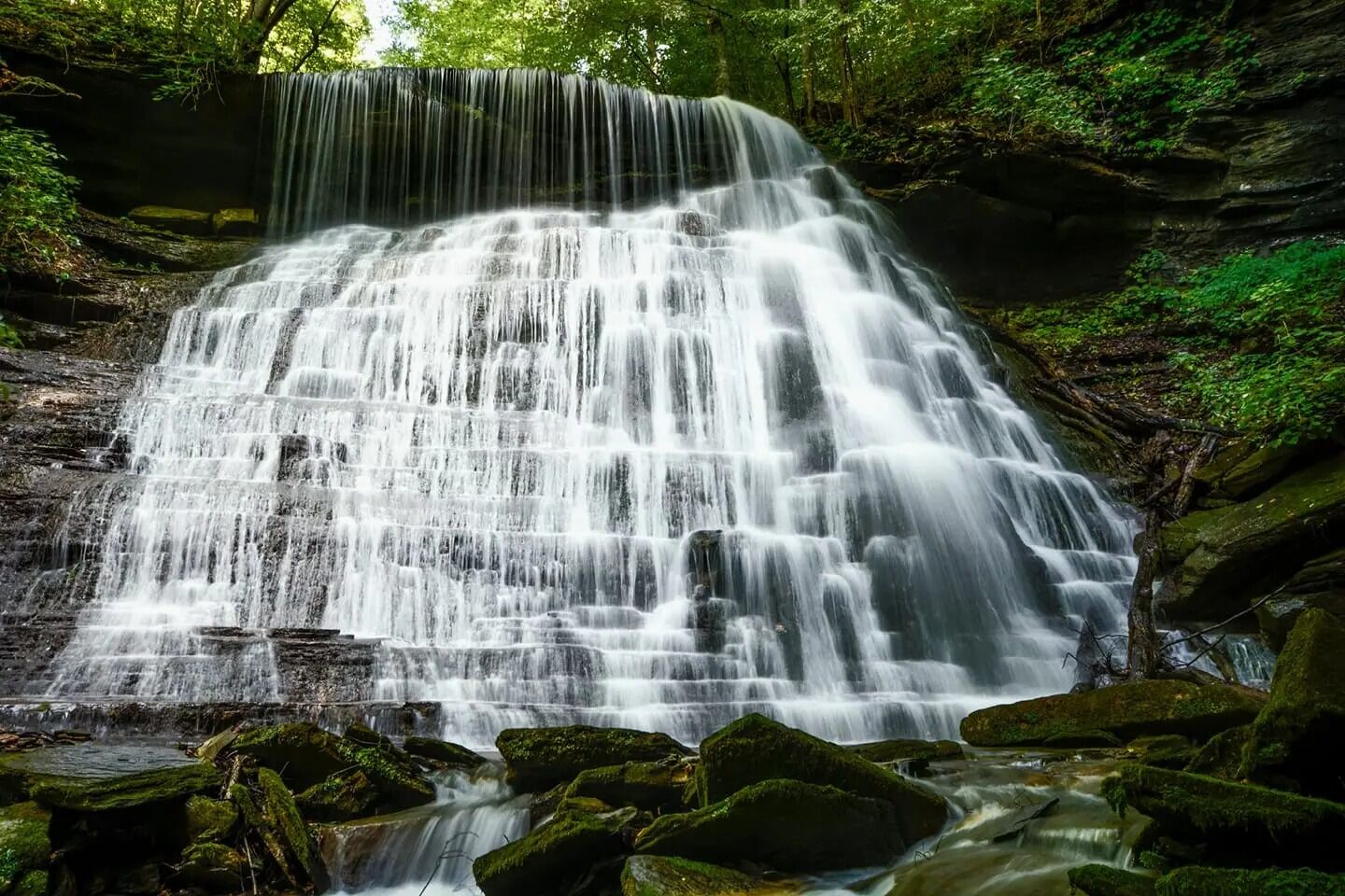 mysteries-behind-kentuckys-yahoo-falls
