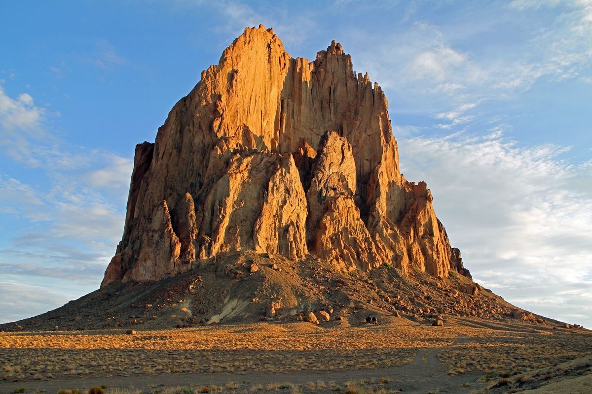 Mysteries-Behind-New-Mexico8217s-Shiprock-Peak mysteries-behind-new-mexicos-shiprock-peak