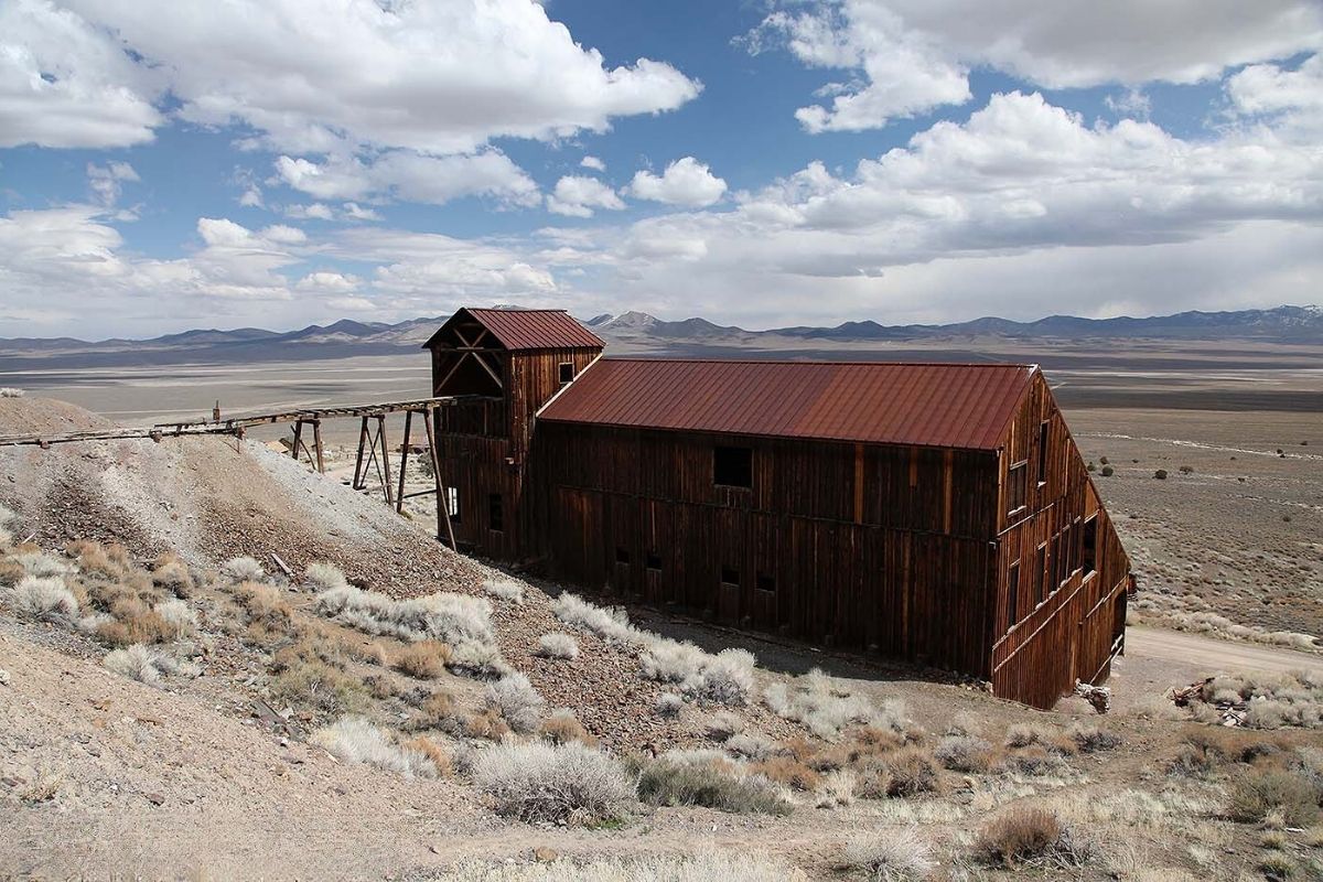 Mysteries-Beneath-Nevada8217s-Berlin-Mines mysteries-beneath-nevadas-berlin-mines