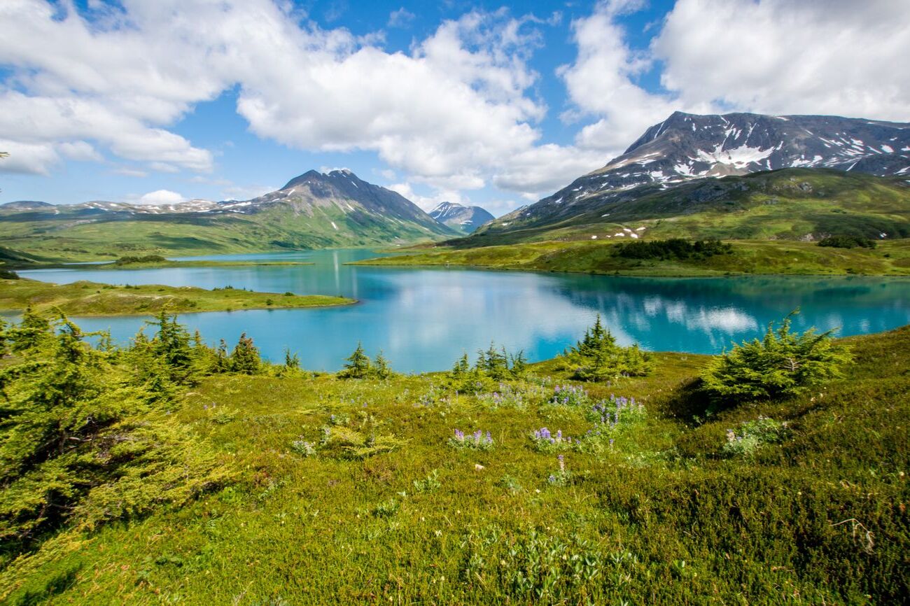 mysteries-of-alaskas-lost-lake-paths
