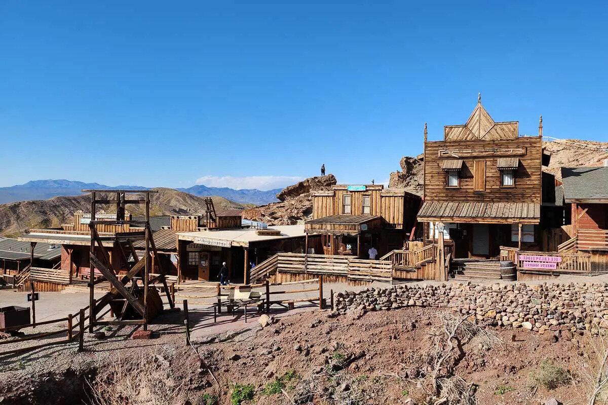 mysteries-of-californias-calico-peak-ghost-towns