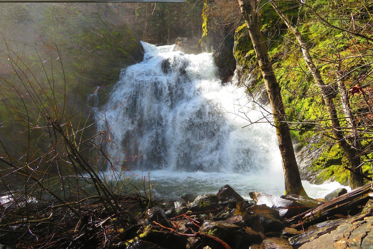 Mysteries-Of-California8217s-Faery-Falls mysteries-of-californias-faery-falls