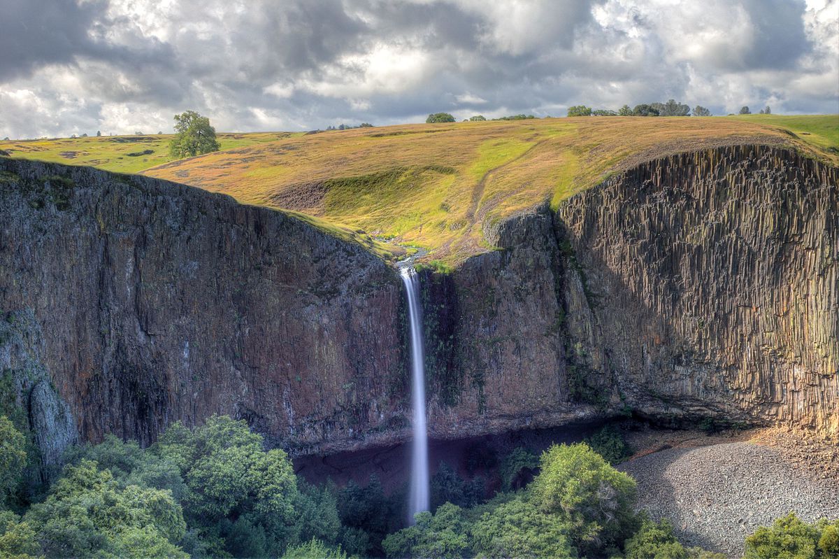 mysteries-of-californias-phantom-falls