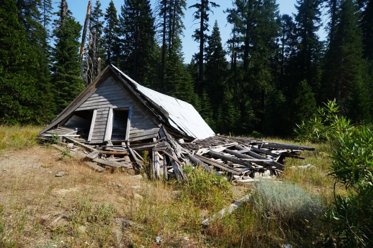 mysteries-of-californias-poker-flat-ghost-towns