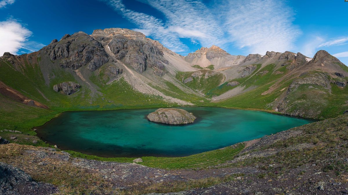 mysteries-of-colorados-island-lake