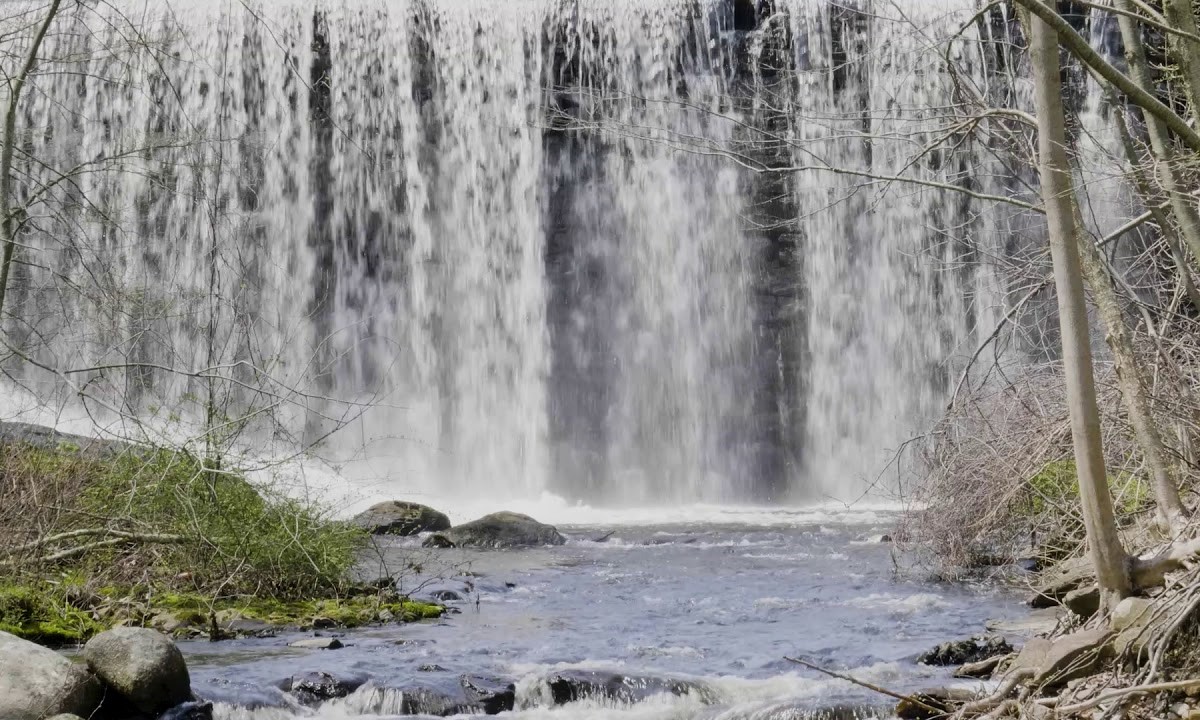 mysteries-of-connecticuts-cat-hole