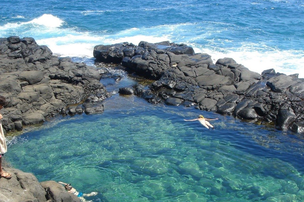 mysteries-of-hawaiis-queen-bath