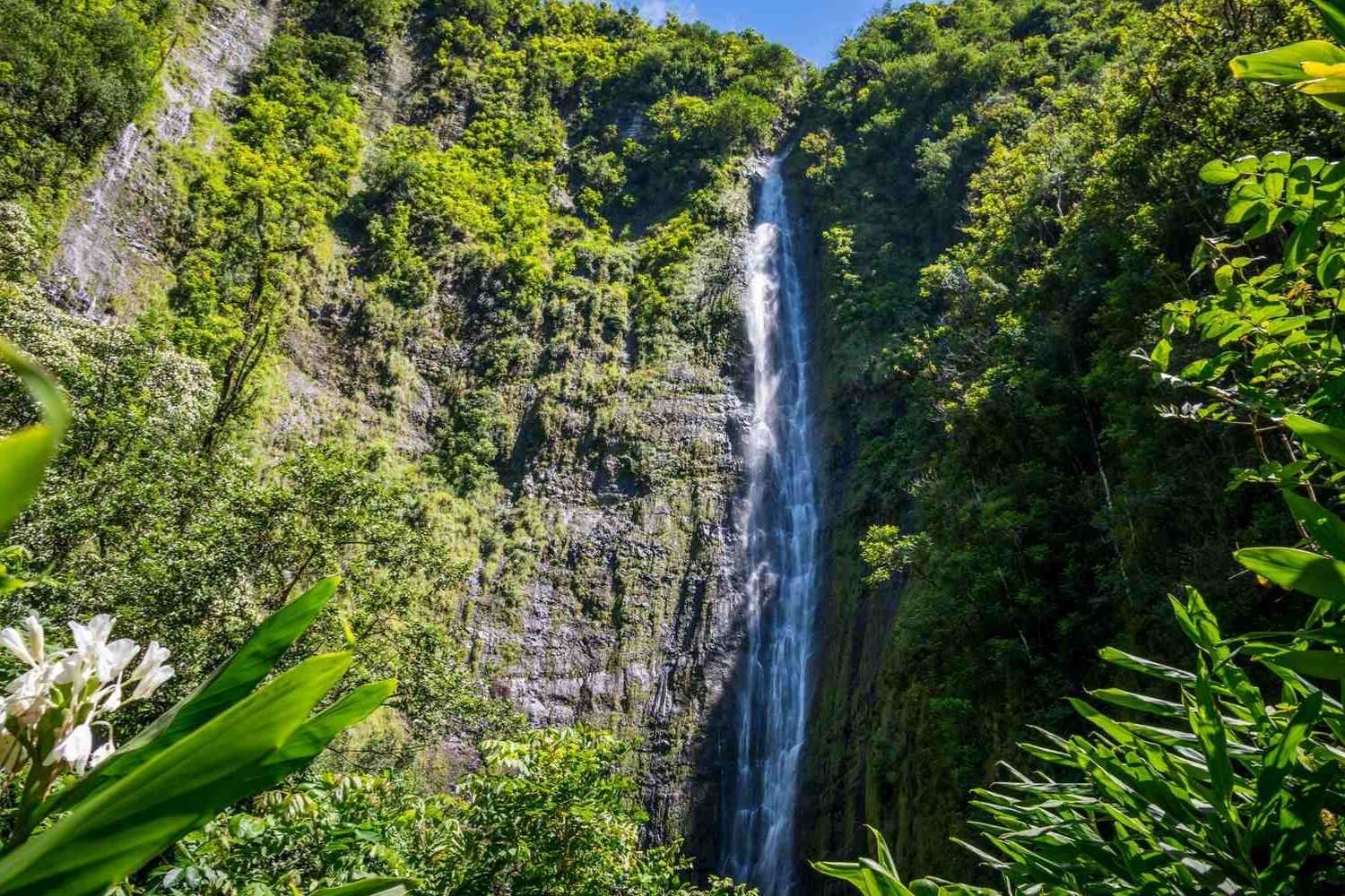 mysteries-of-hawaiis-waimoku-falls