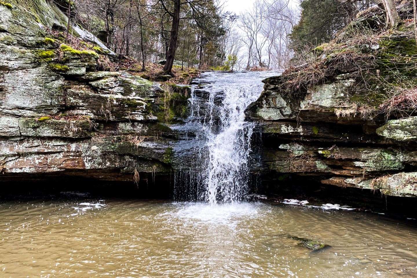 mysteries-of-illinois-cedar-glen-canyon