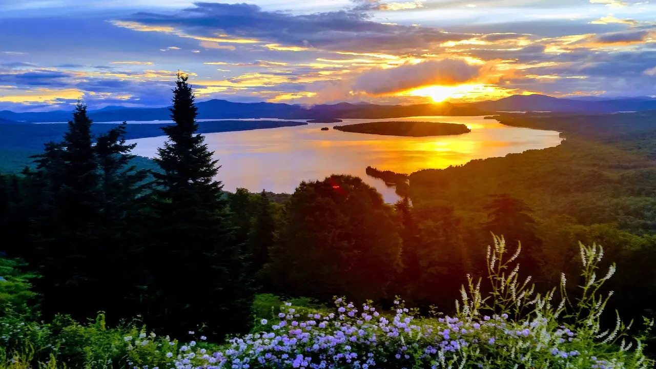 mysteries-of-maines-height-of-land