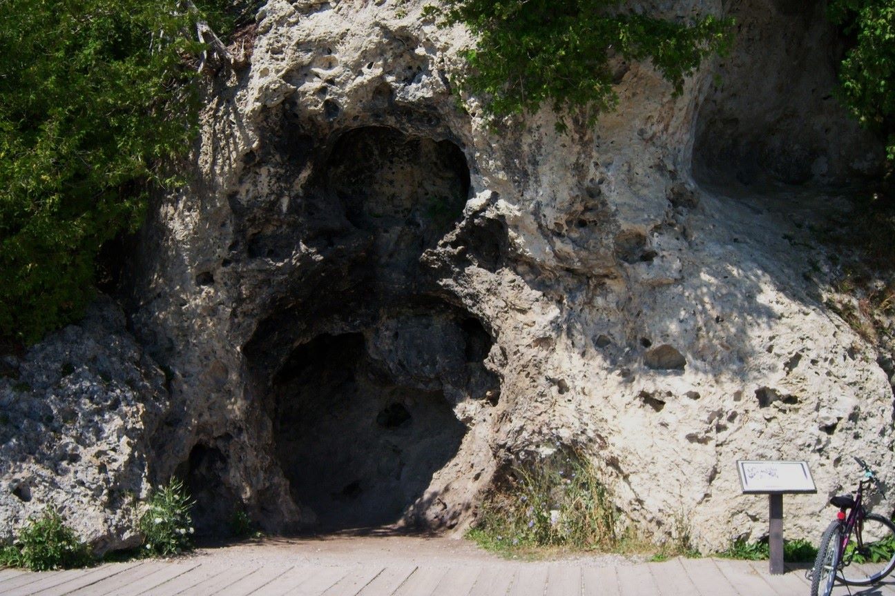 mysteries-of-michigans-devils-kitchen-caves