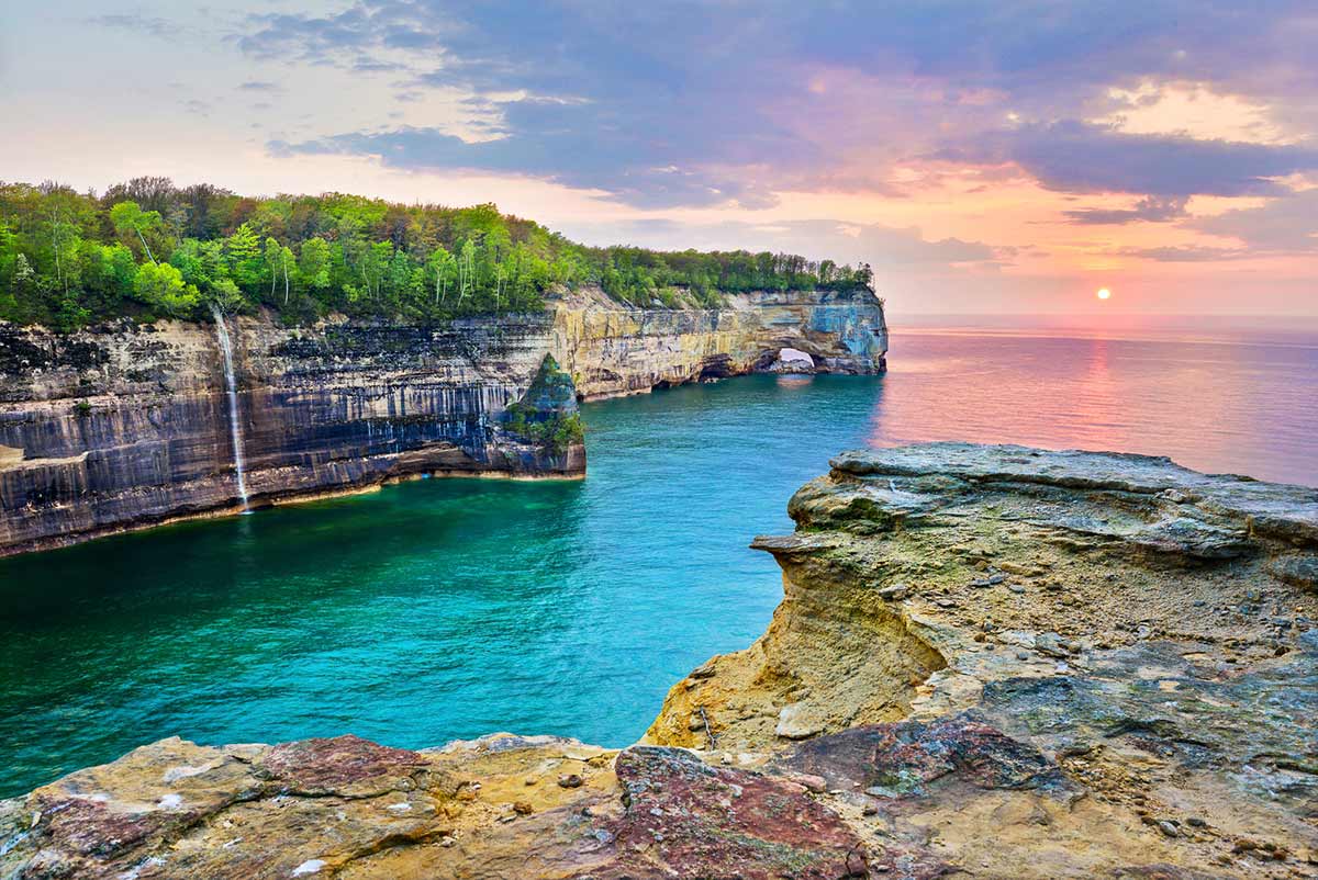 Mysteries-Of-Michigan8217s-Pictured-Rocks-Waters mysteries-of-michigans-pictured-rocks-waters