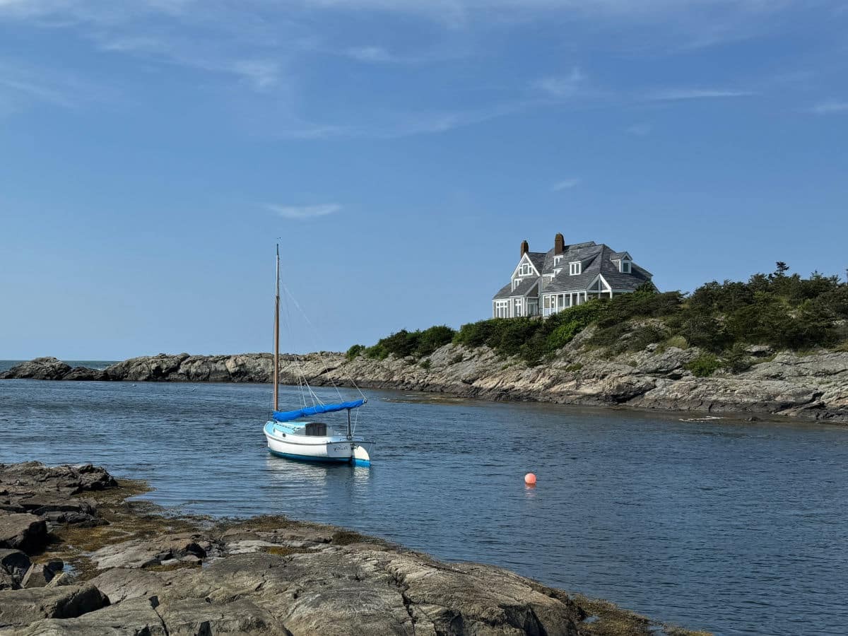 Mysteries-Of-Rhode-Island8217s-Ocean-Drive mysteries-of-rhode-islands-ocean-drive