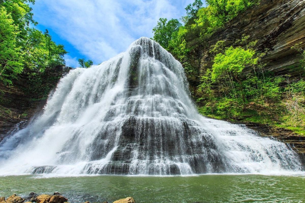 mysteries-of-tennessees-burgess-falls