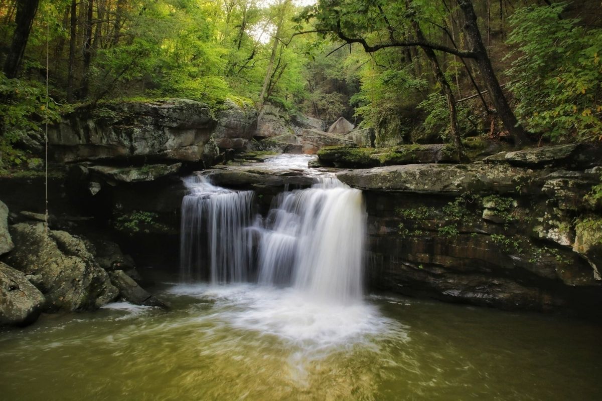 mysteries-of-tennessees-laurel-snow