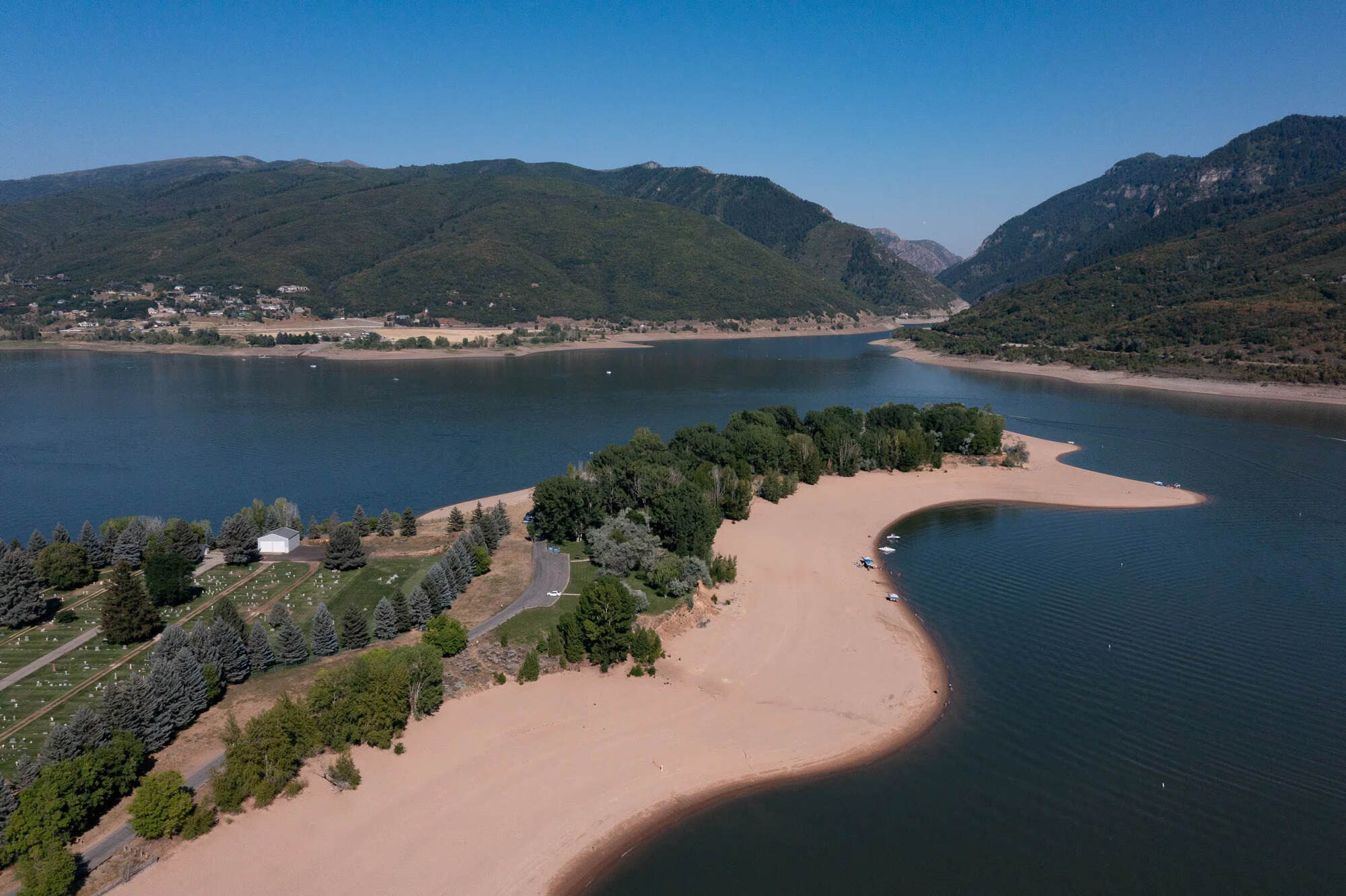 mysteries-of-utahs-little-dell-waters